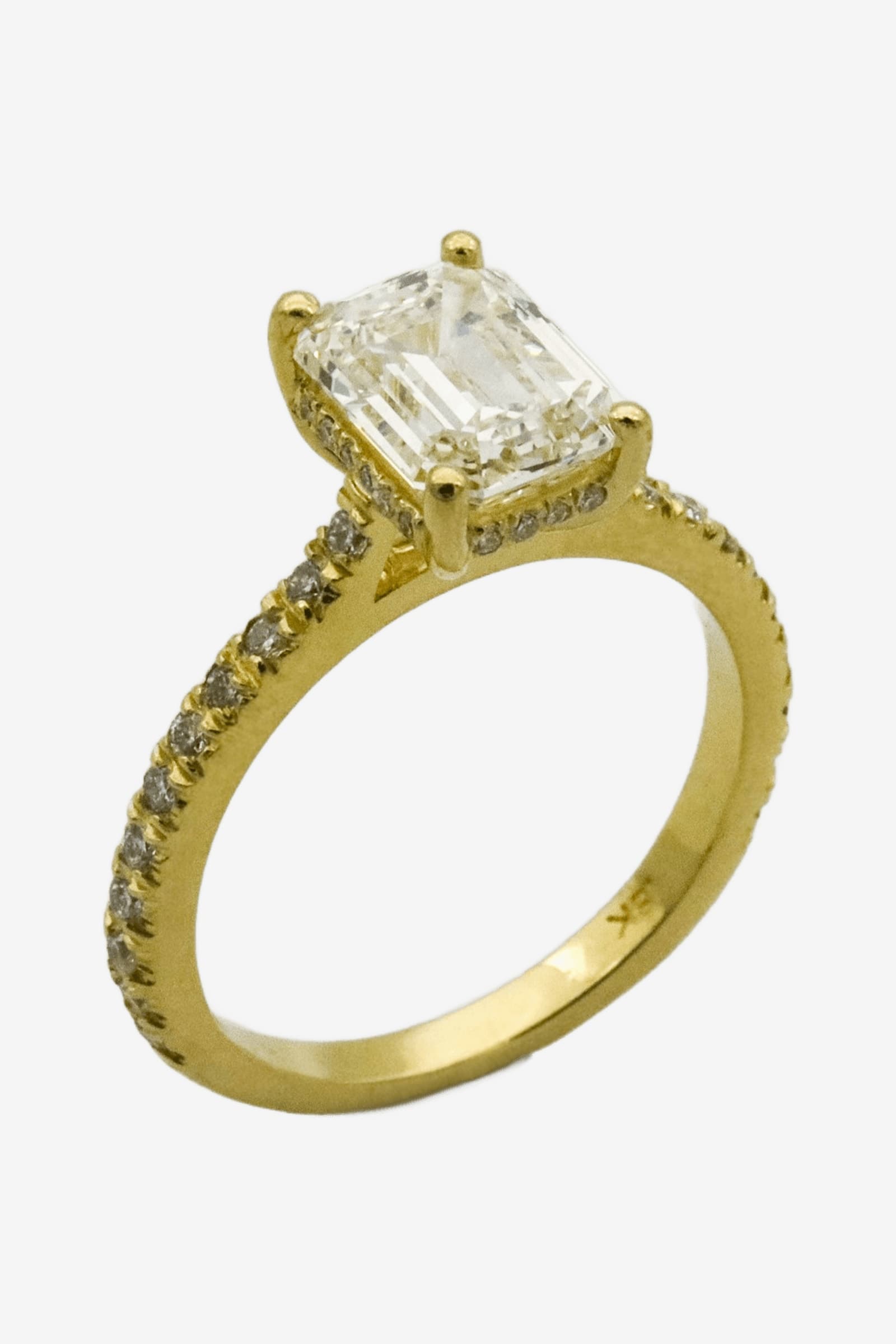 Amal Solitaire Ring